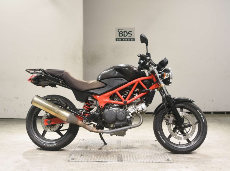 Мотоцикл Honda VTR250 з пробігом 71446 km