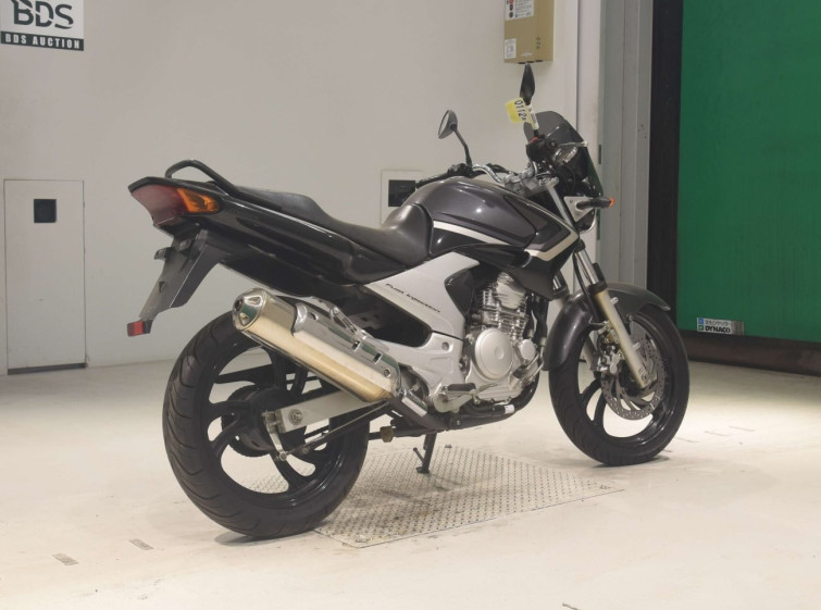 Мотоцикл Yamaha YBR250 с пробегом 9490 km