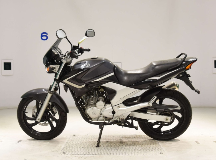 Мотоцикл Yamaha YBR250 с пробегом 9490 km