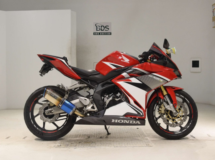 Мотоцикл Honda CBR250RR с пробегом 64303 km