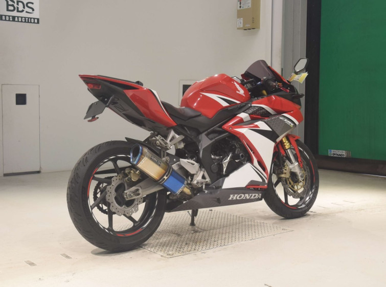 Мотоцикл Honda CBR250RR с пробегом 64303 km