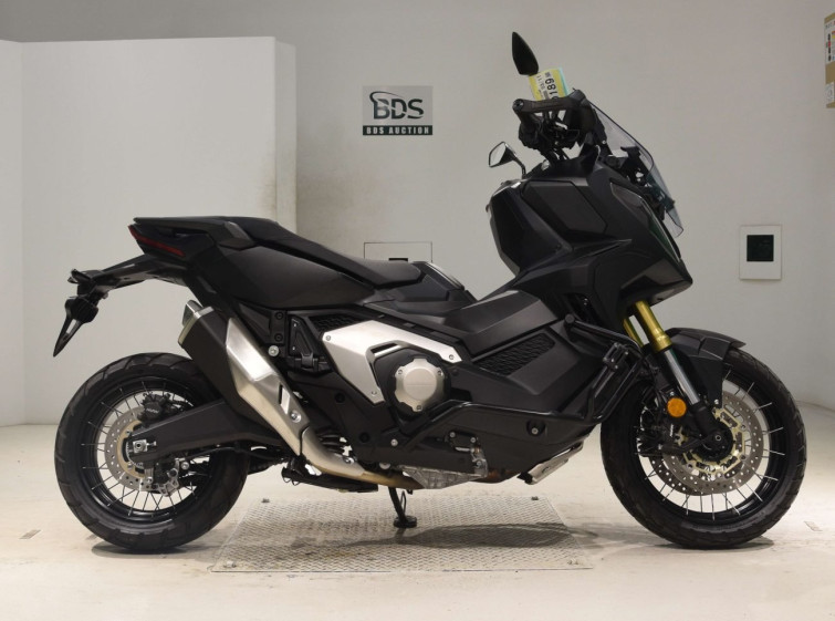 Мотоцикл Honda X-ADV750 с пробегом 3853 km