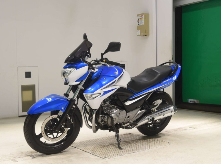 Мотоцикл Suzuki GSR250 з пробігом 10539 km