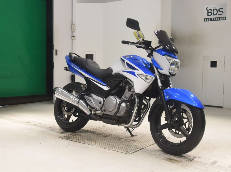 Мотоцикл Suzuki GSR250 з пробігом 10539 km