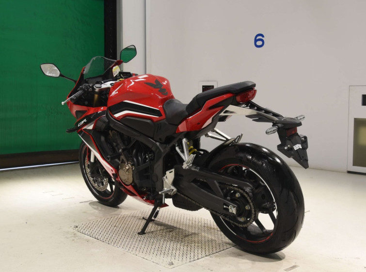 Мотоцикл Honda CBR650R з пробігом 7388 km
