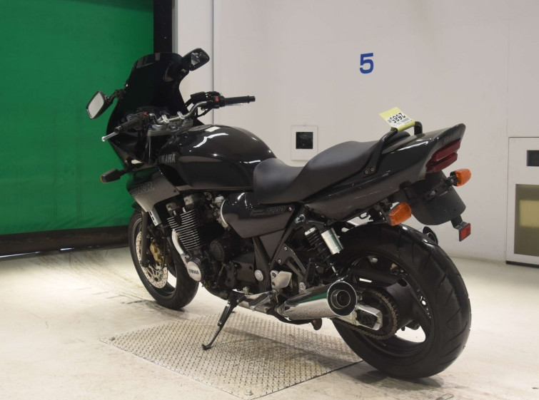 Мотоцикл Yamaha XJR1200R с пробегом 24163 km