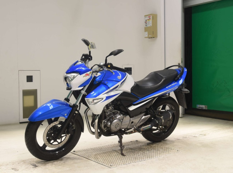 Мотоцикл Suzuki GSR250 с пробегом 17491 km