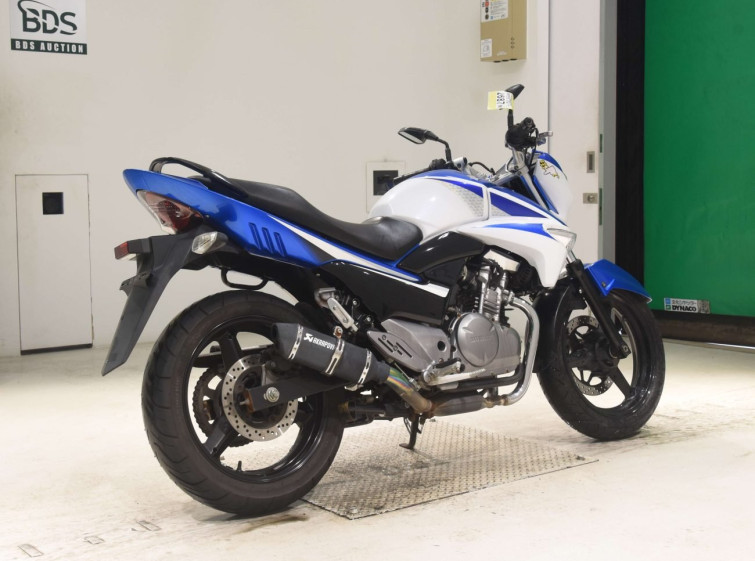 Мотоцикл Suzuki GSR250 с пробегом 17491 km