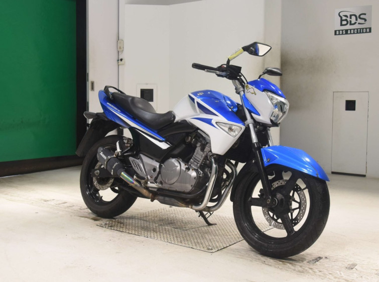 Мотоцикл Suzuki GSR250 с пробегом 17491 km
