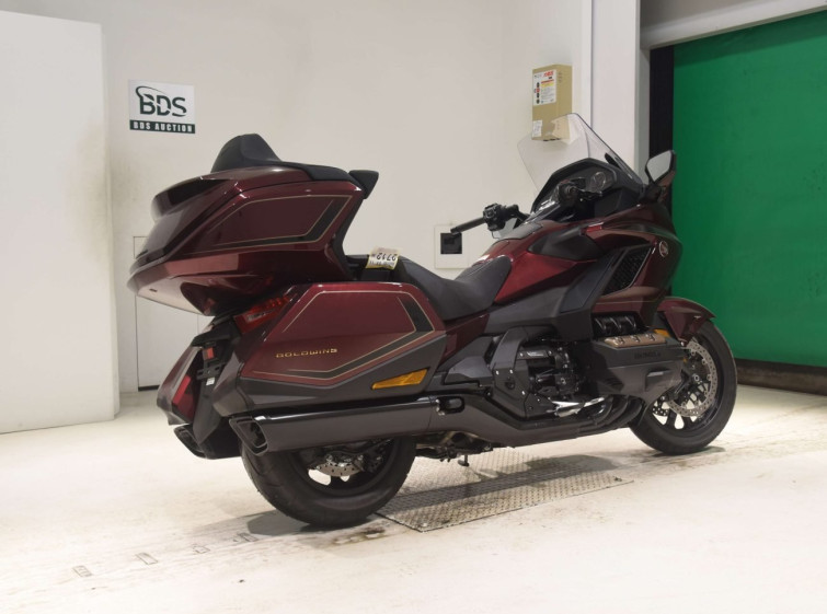 Мотоцикл Honda GL1800 с пробегом 33 km