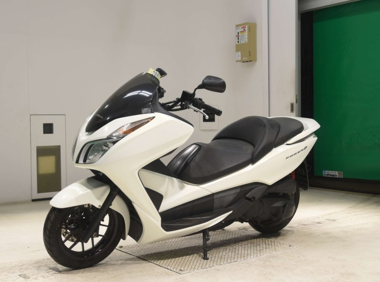 Мотоцикл Honda FORZA SI з пробігом 20683 km