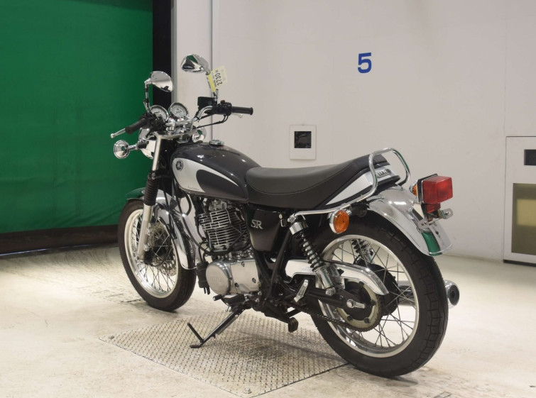 Мотоцикл Yamaha SR400 с пробегом 6918 km