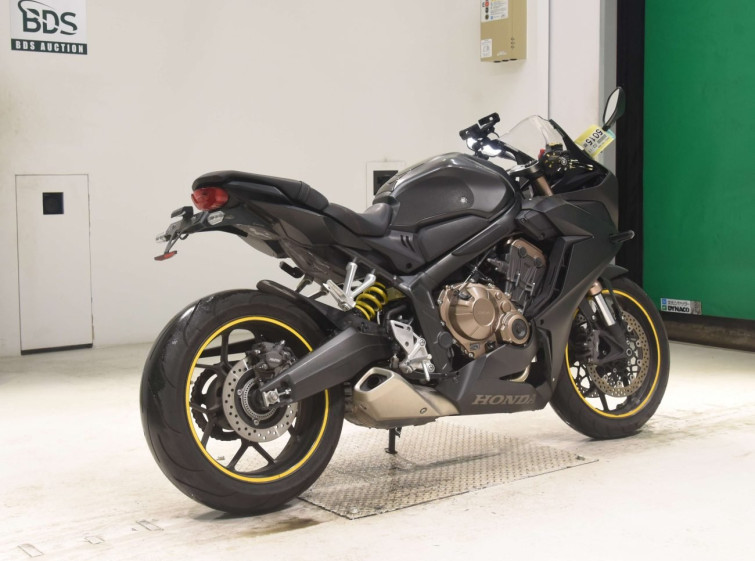 Мотоцикл Honda CBR650R с пробегом 21041 km