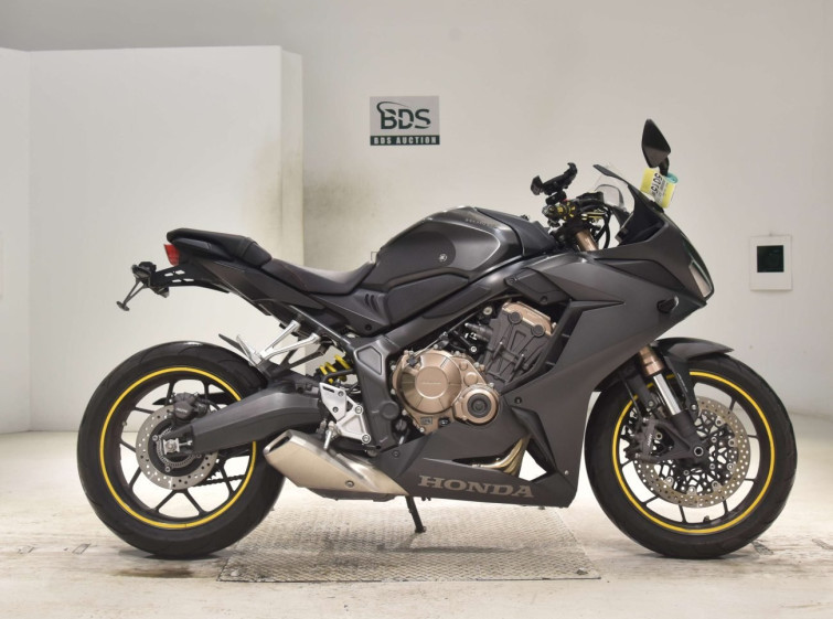 Мотоцикл Honda CBR650R с пробегом 21041 km