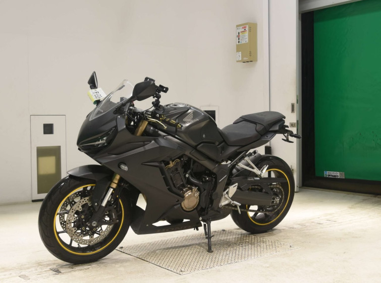 Мотоцикл Honda CBR650R с пробегом 21041 km
