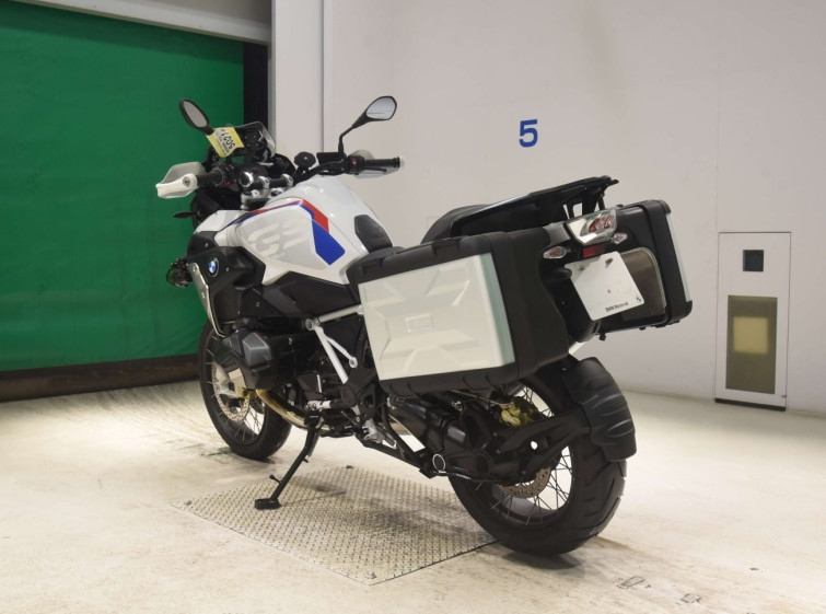 Мотоцикл BMW R1250GS с пробегом 7477 km