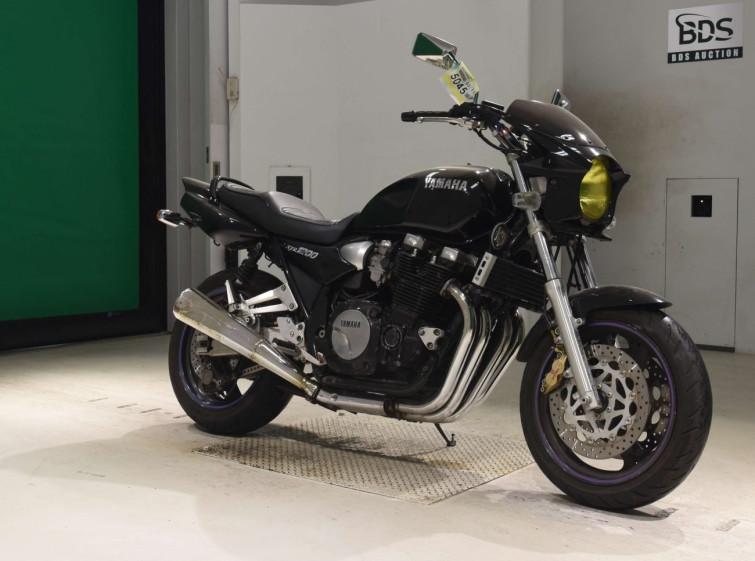 Мотоцикл Yamaha XJR1200 с пробегом 15587 km