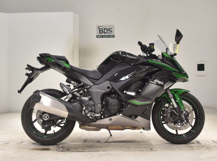 Мотоцикл Kawasaki ninja 1000 sx с пробегом 2502 km