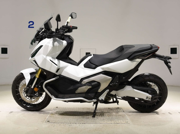 Мотоцикл Honda X-ADV750 с пробегом 14062 km