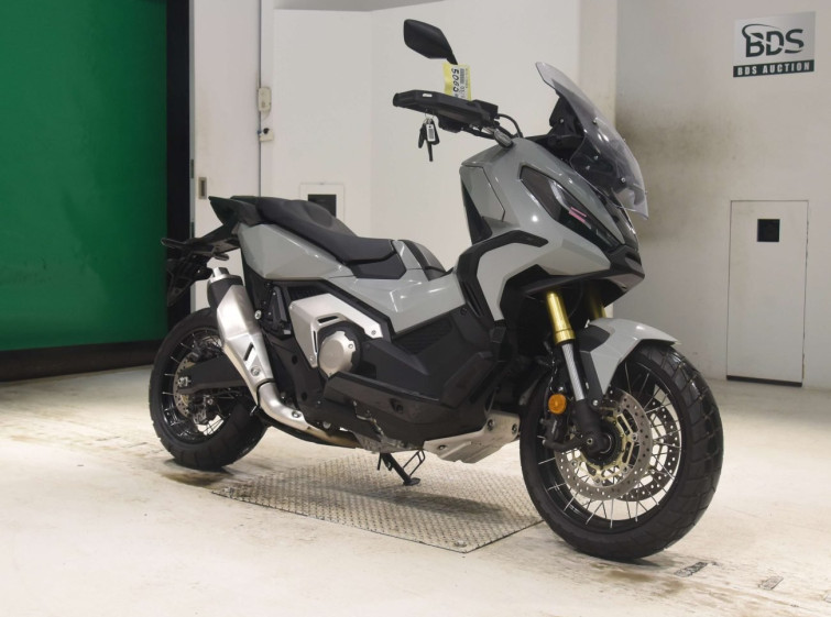 Мотоцикл Honda X-ADV750 з пробігом 1405 km