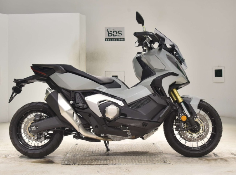 Мотоцикл Honda X-ADV750 з пробігом 1405 km