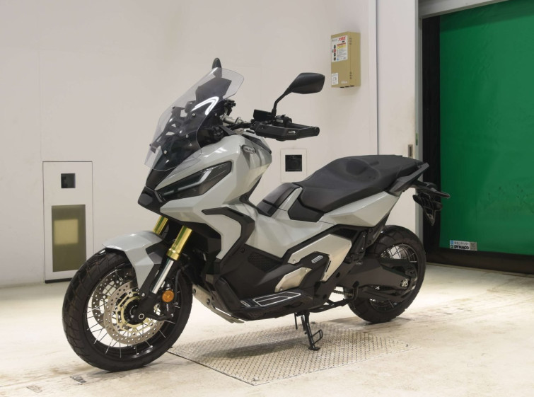Мотоцикл Honda X-ADV750 з пробігом 1405 km