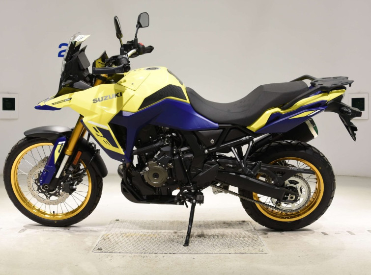 Мотоцикл Suzuki V-STROM 800DE с пробегом 801 km