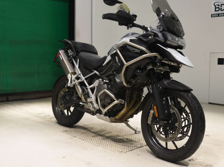 Мотоцикл Triumph TIGER 1200 XRT з пробігом 7660 km
