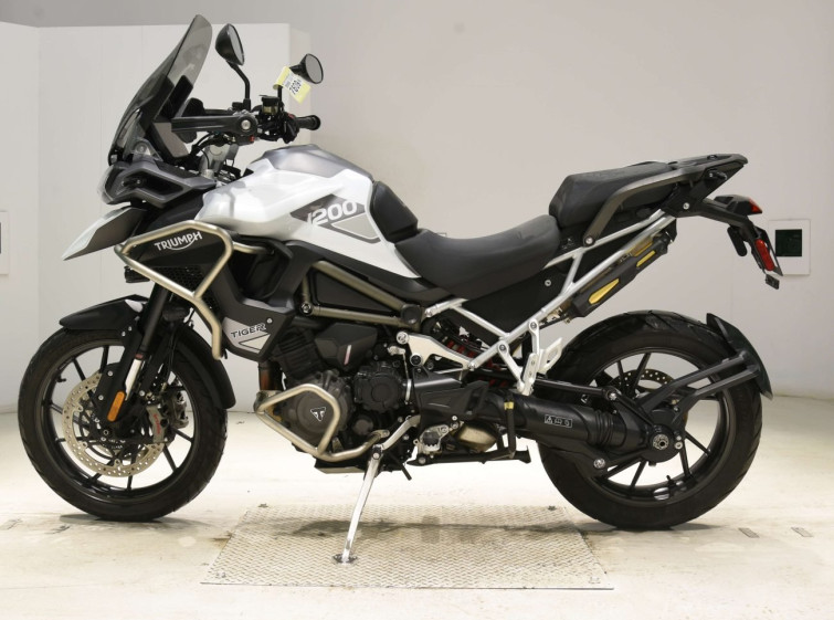 Мотоцикл Triumph TIGER 1200 XRT з пробігом 7660 km