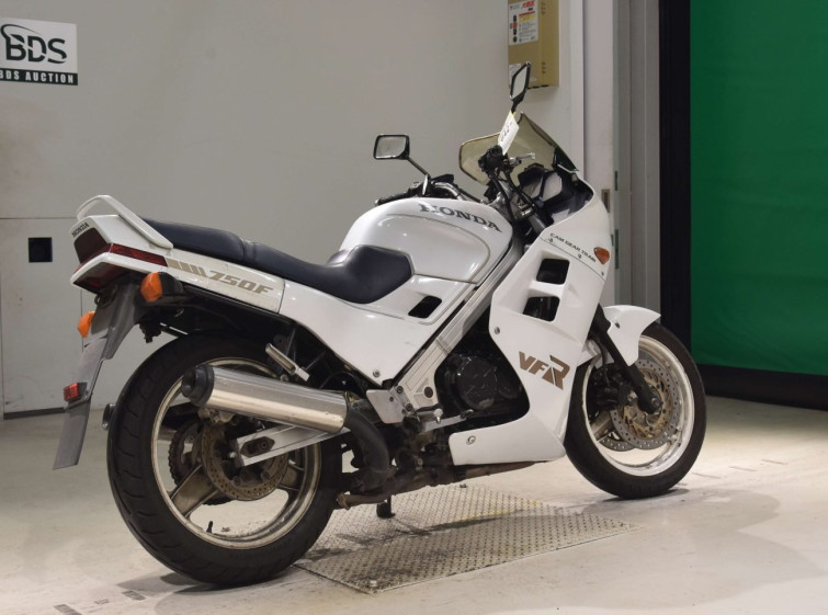 Мотоцикл Honda VFR750F с пробегом 17887 km