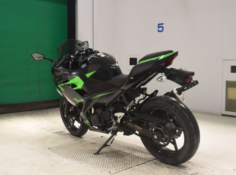 Мотоцикл Kawasaki NINJA250 с пробегом 11031 km