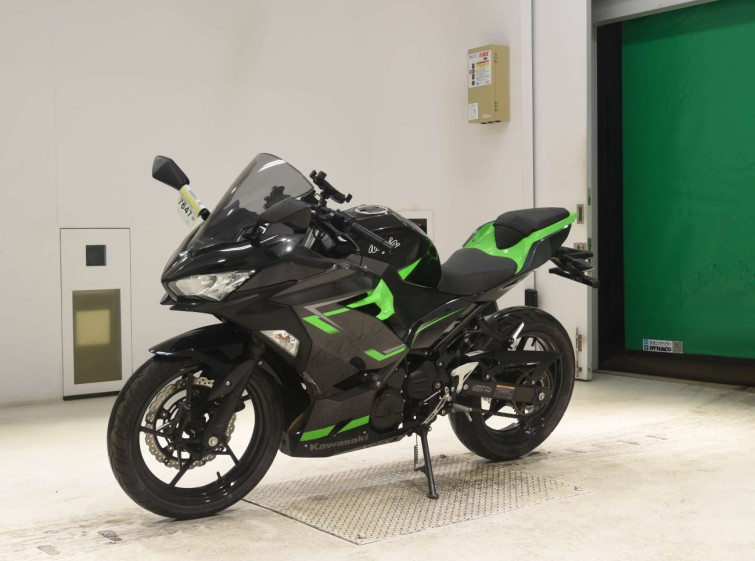 Мотоцикл Kawasaki NINJA250 с пробегом 11031 km