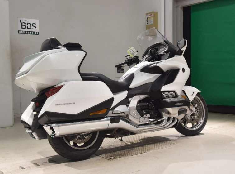 Мотоцикл Honda GL1800 TOUR с пробегом 17784 km