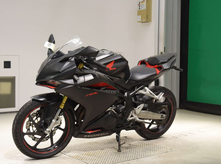 Мотоцикл Honda CBR250RR с пробегом 22556 km