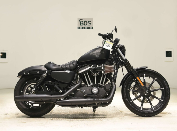 Мотоцикл HD SPORTSTER IRON XL883N с пробегом 779 km