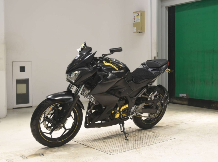 Мотоцикл Kawasaki Z250 с пробегом 6496 km