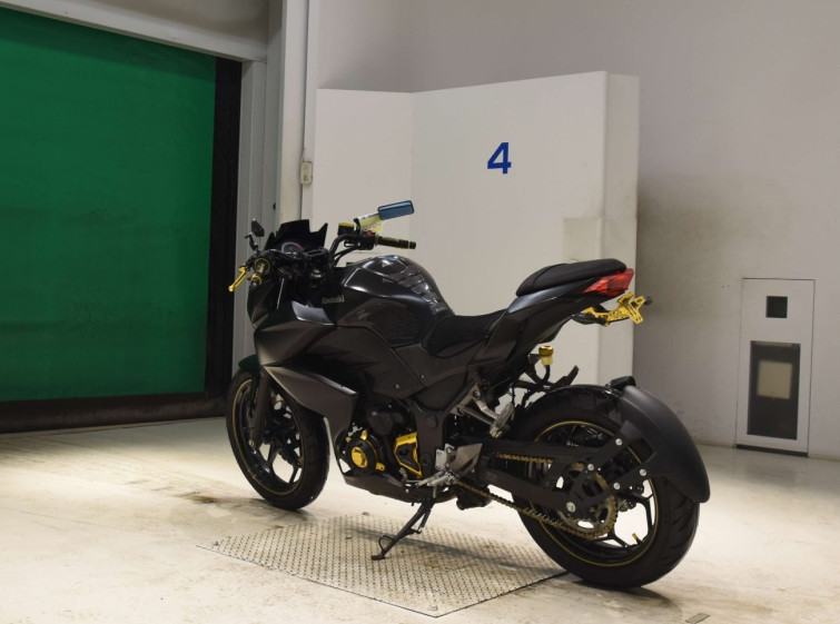 Мотоцикл Kawasaki Z250 с пробегом 6496 km