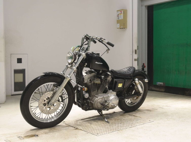 Мотоцикл HD XL883HUGGER