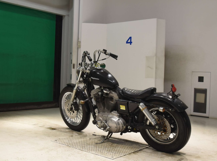 Мотоцикл HD XL883HUGGER