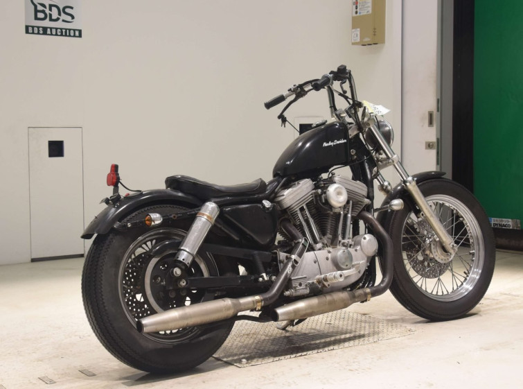 Мотоцикл HD XL883HUGGER