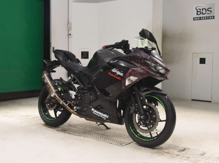 Мотоцикл Kawasaki NINJA400 з пробігом 34691 km