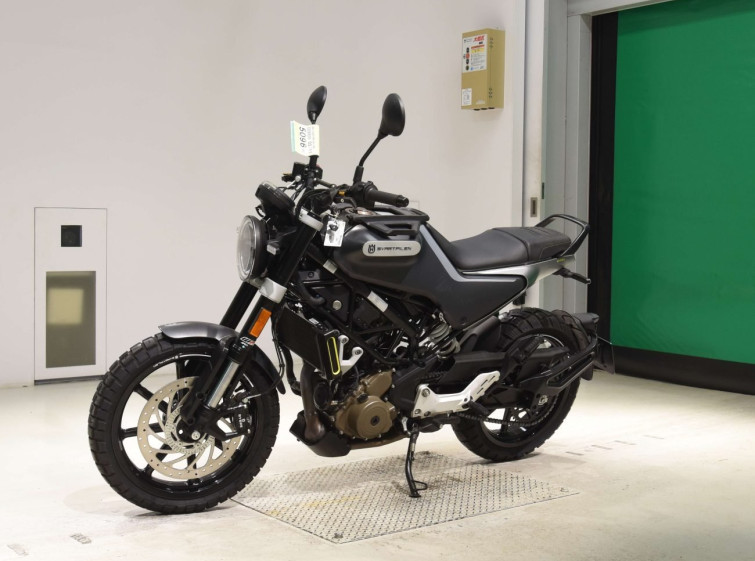 Мотоцикл Husqvarna SVARTPILEN 250 с пробегом 5031 km