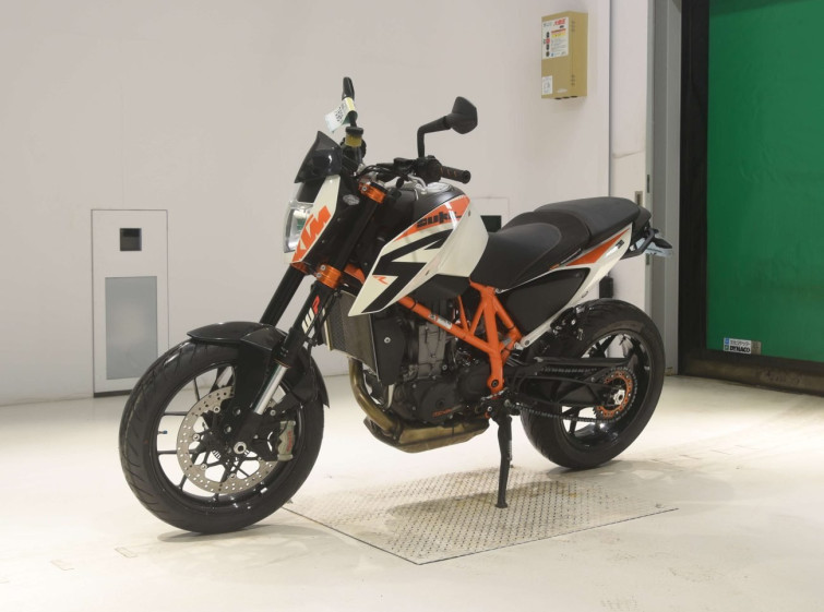 Мотоцикл KTM 690 DUKE с пробегом 12900 km