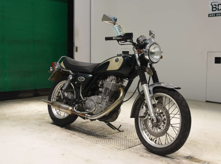 Мотоцикл Yamaha SR400 с пробегом 32793 km