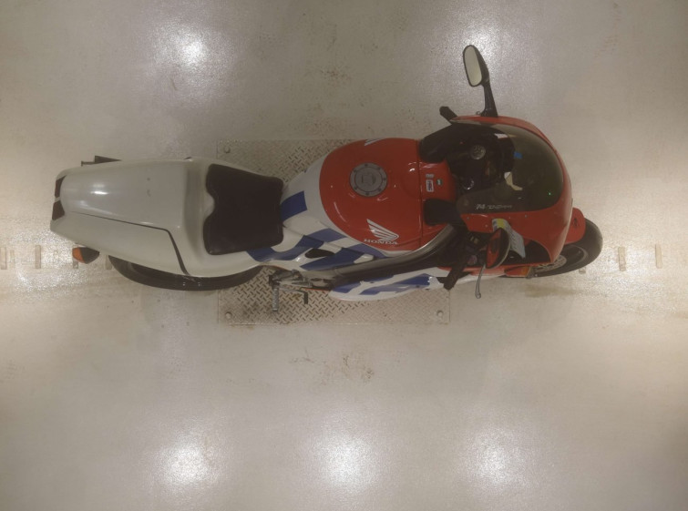 Мотоцикл Honda RVF400 с пробегом 20448 km
