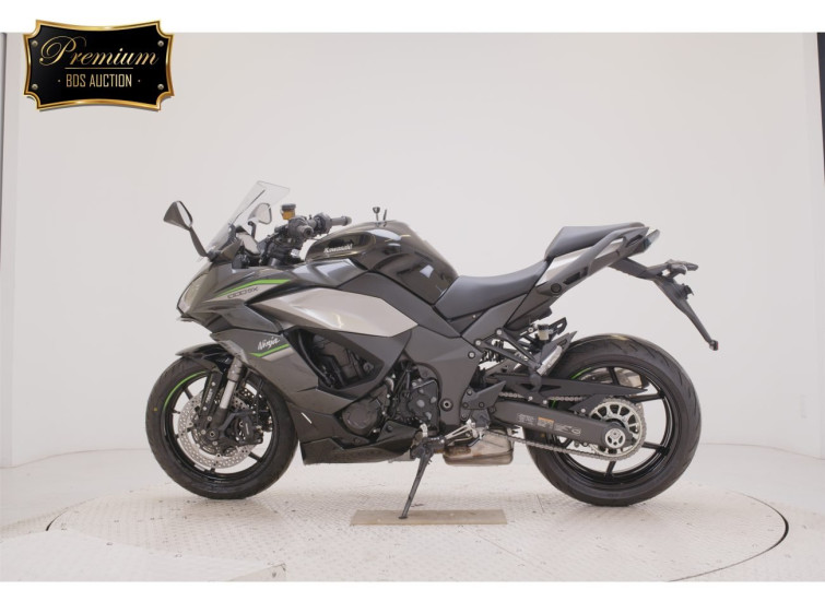 Мотоцикл Kawasaki ninja 1000 sx с пробегом 110 km