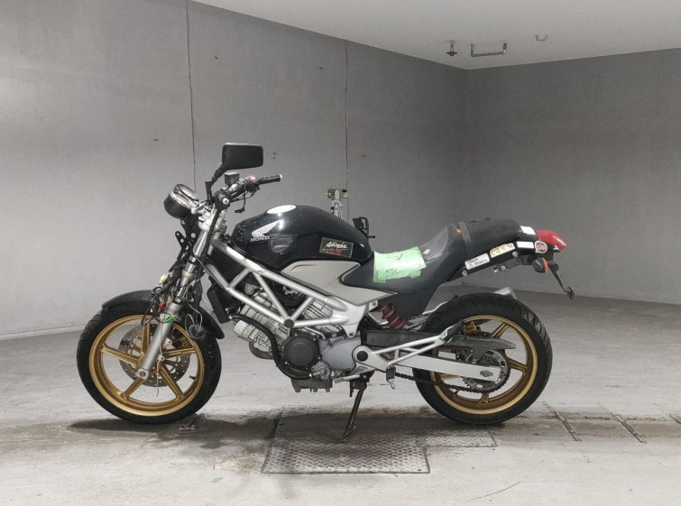 Мотоцикл Honda VTR250