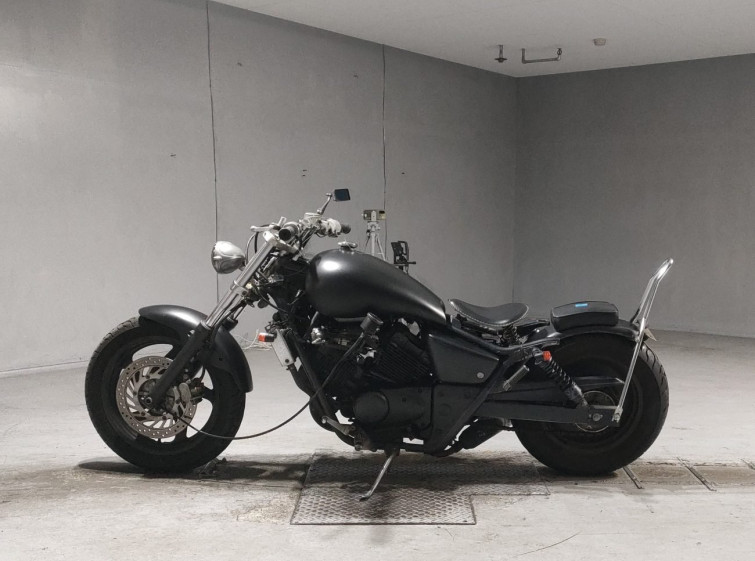 Мотоцикл Honda MAGNA250 с пробегом 8426 km