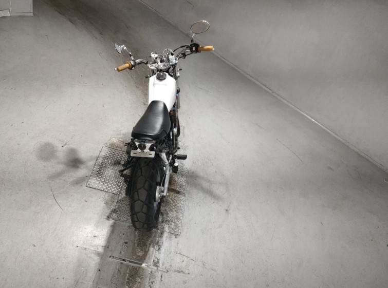 Мотоцикл Yamaha TW200 с пробегом 3182 km