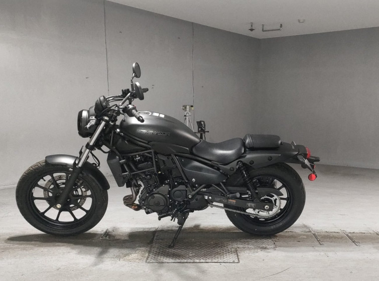 Мотоцикл Kawasaki ELIMINATOR 400 с пробегом 1997 km